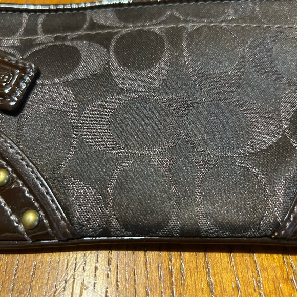 Coach Signature C Elegant Brown Wristlet with Gold Studs EUC! - Picture 4 of 12